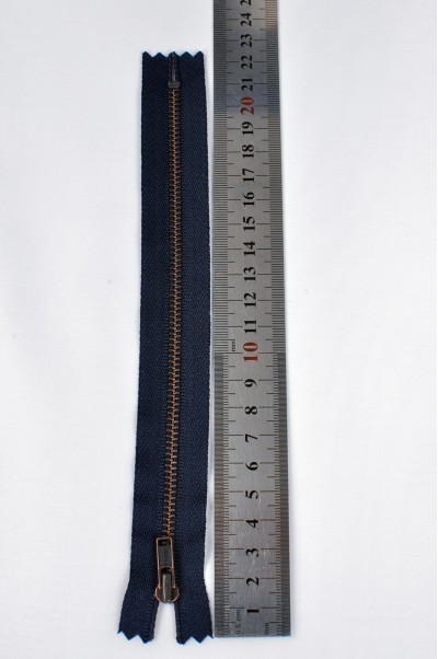 ZIP068 1號拉鏈  單頭拉鏈款式  紅古銅牙拉鏈  密尾拉鏈款式  不設單獨拉鍊訂購 45度照